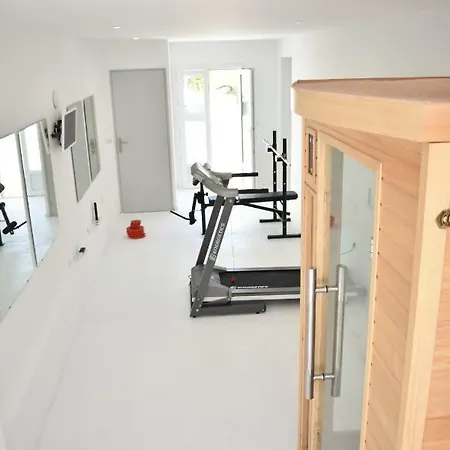 Magnifique Neuve De 300 M2, Vue Sur Mer, Piscine, Spa, Sauna, Salle De Sport Porto Vecchio